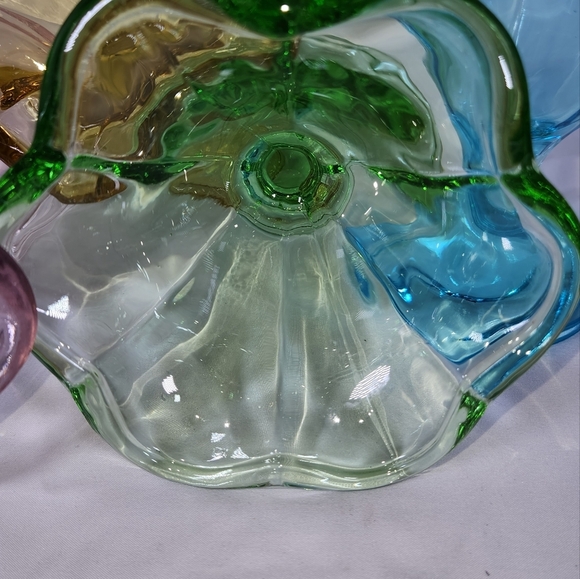 Set of 4 Vintage Coloured Glass Sundae Parfaits. - Picture 8 of 13